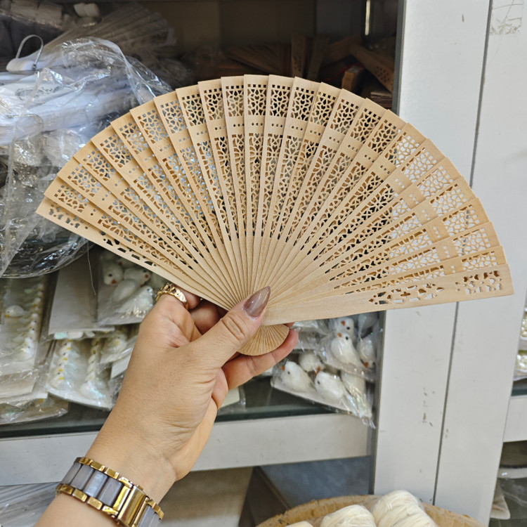 بادبزن چوبی مناسب گیفت عقد و عروسی